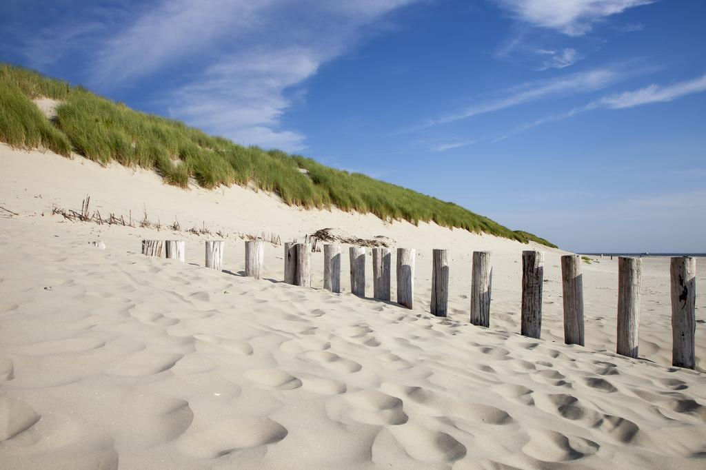 Zeeduin, Met Zonnig Terras - Volledige Keuken- Resort Amelander Kaap, Incl Verwarmd Hotel-Zwembad Nabij Dorp, Duinen En Strand Hollum  Oda fotoğraf